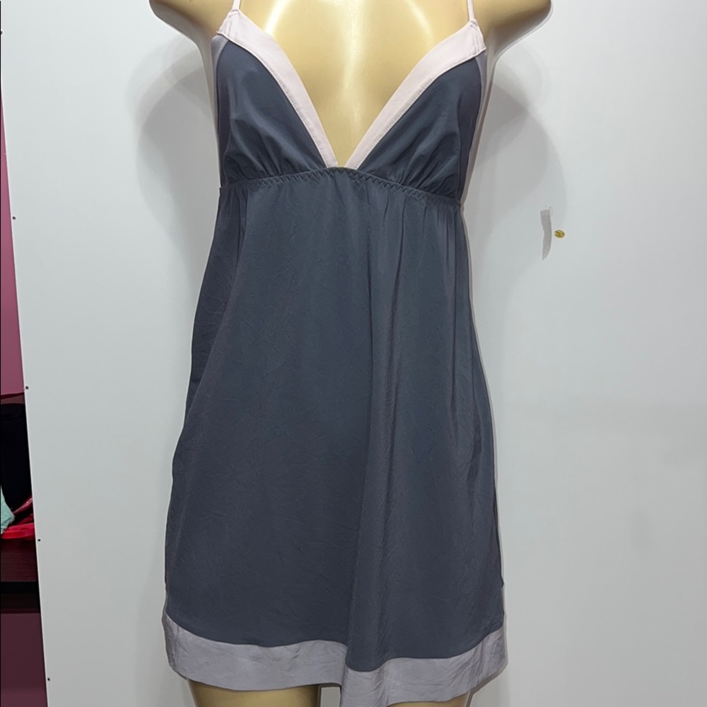 Victoria's Secret‎ Gray and Pink Chemise with Lace Trim zs S